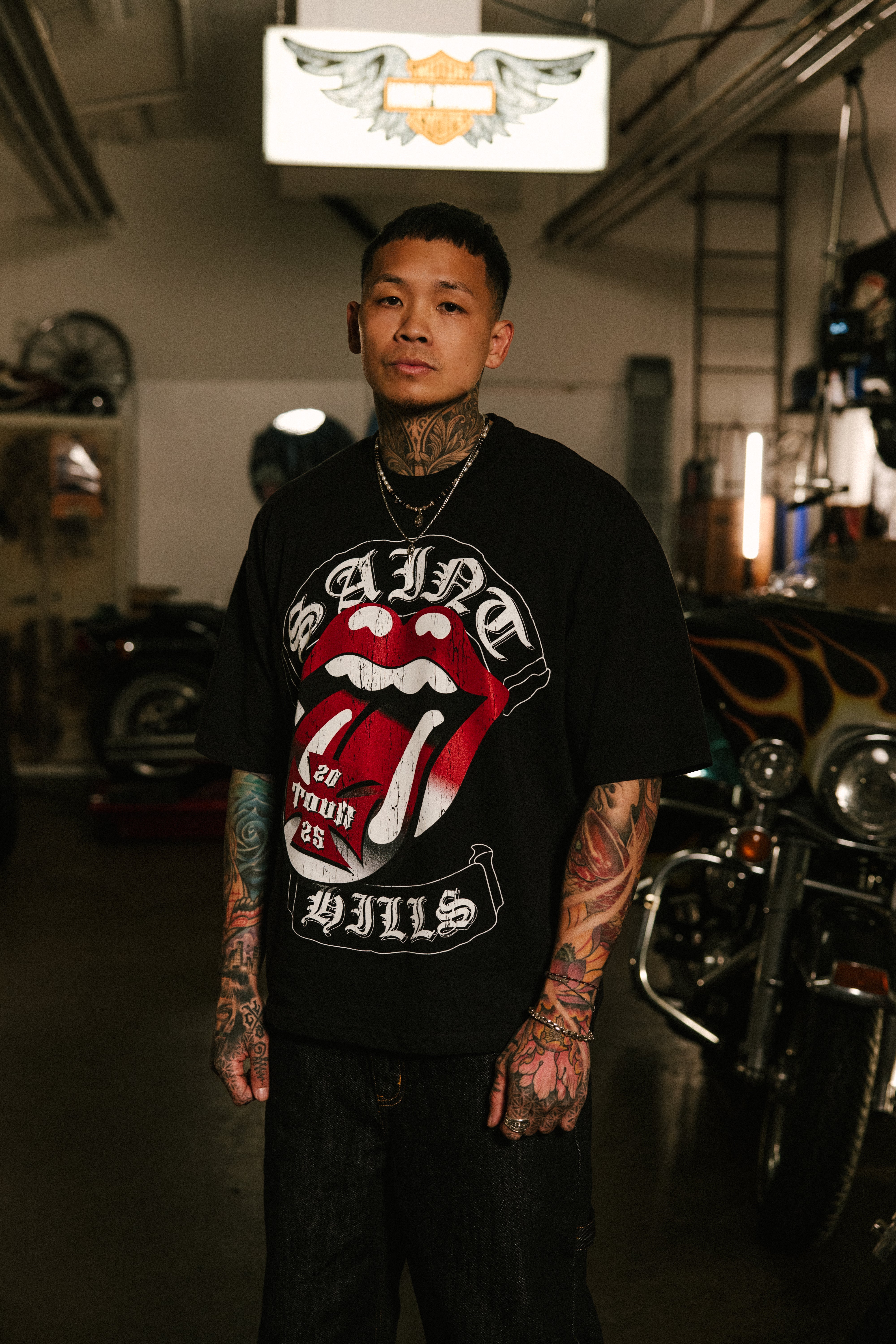 Tour Tee Black – Saint Hills