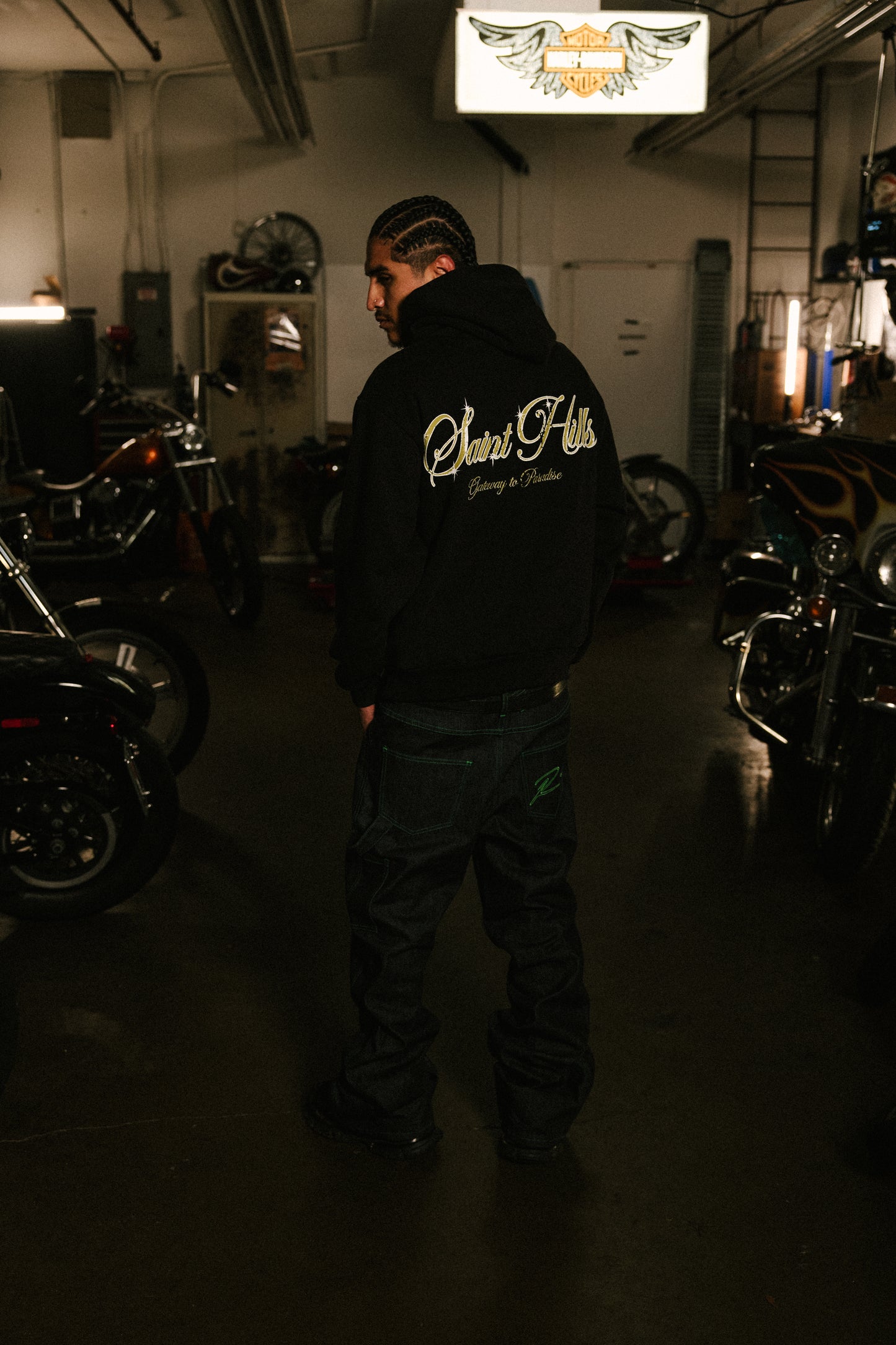 Gateway To Paradise Hoodie Black